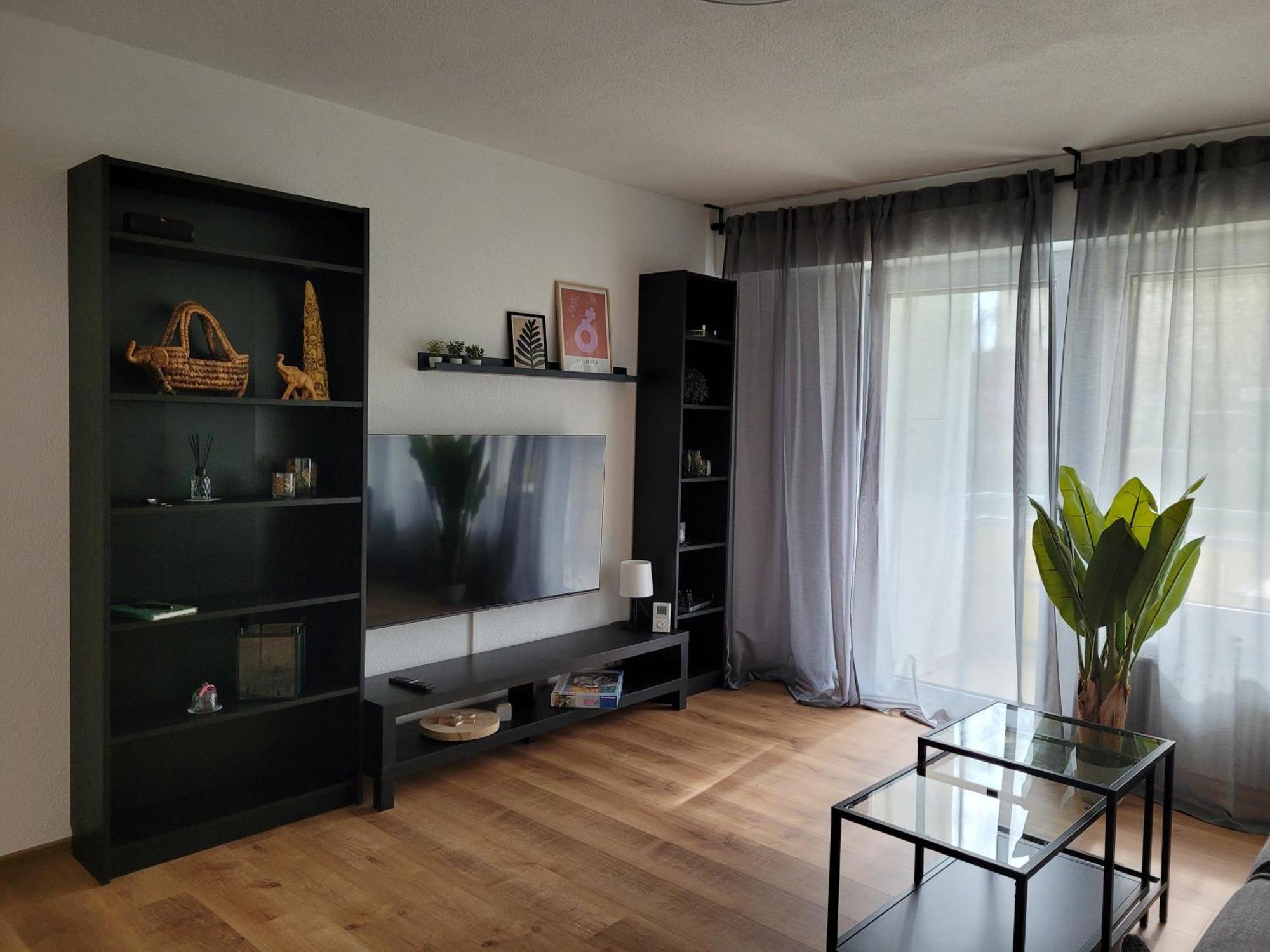 Living Flat, Eine Wohnung Mit Zwei Schlafzimmern Und Balkon Шорндорф Экстерьер фото