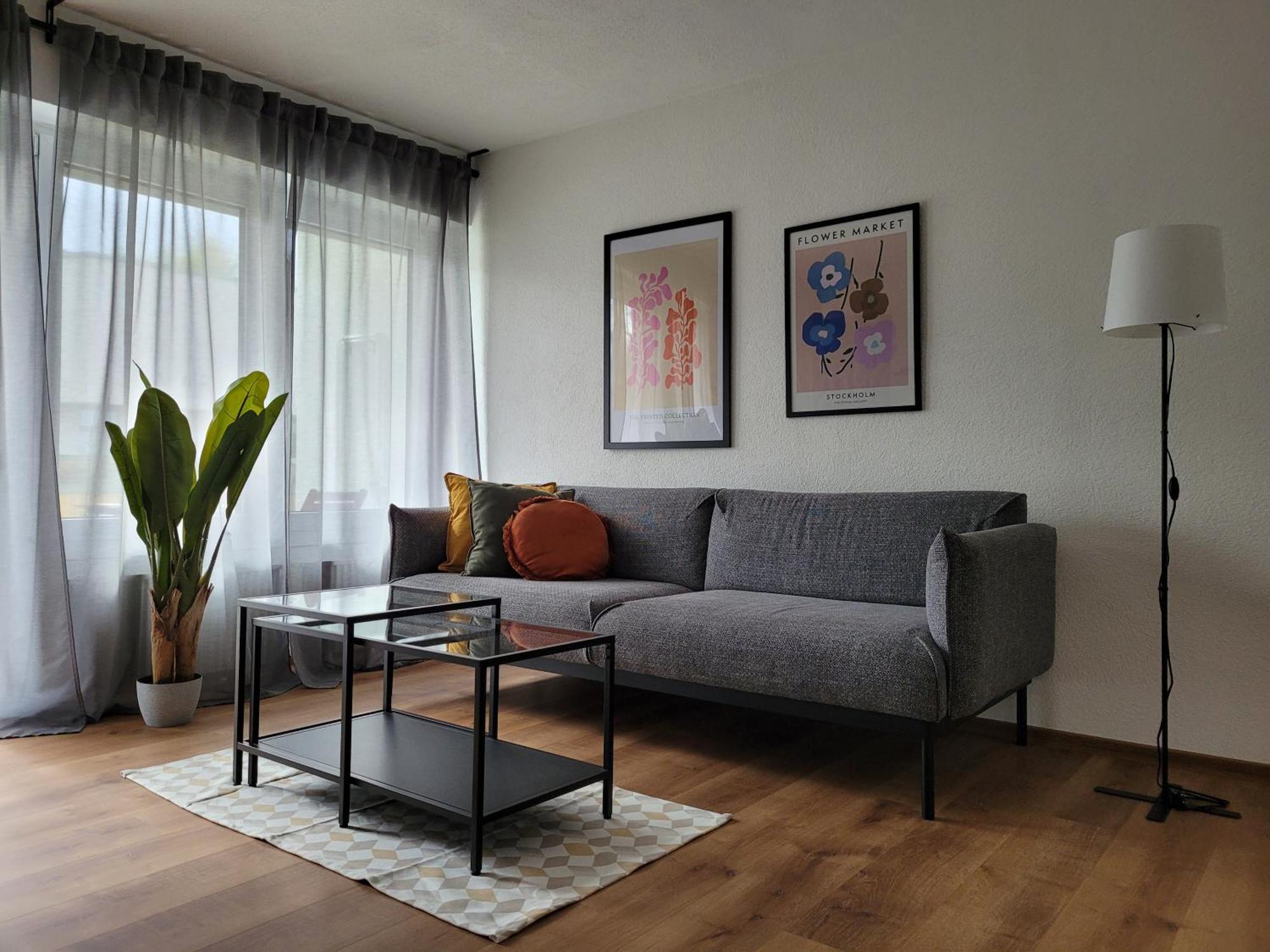 Living Flat, Eine Wohnung Mit Zwei Schlafzimmern Und Balkon Шорндорф Экстерьер фото