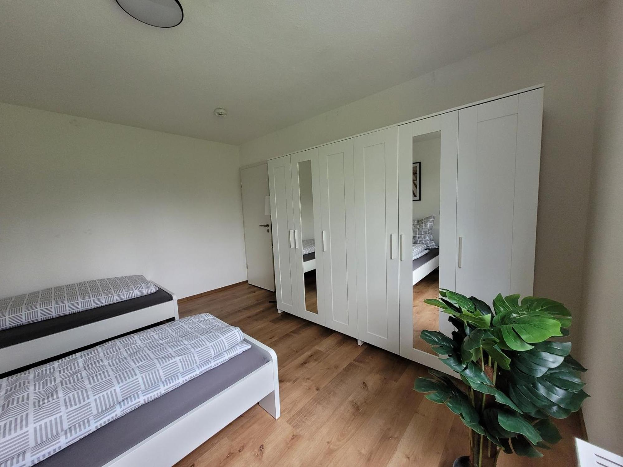 Living Flat, Eine Wohnung Mit Zwei Schlafzimmern Und Balkon Шорндорф Экстерьер фото