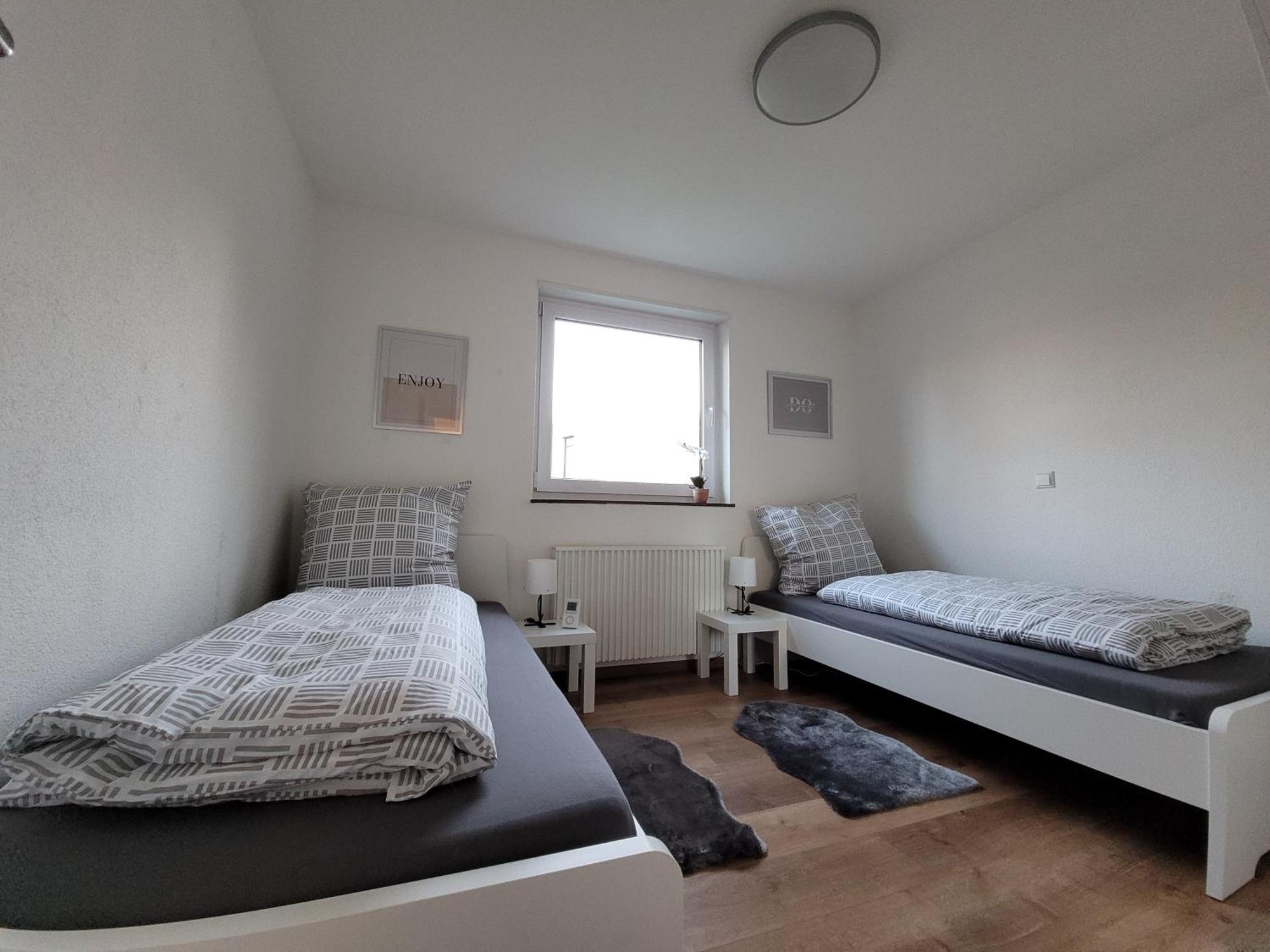 Living Flat, Eine Wohnung Mit Zwei Schlafzimmern Und Balkon Шорндорф Экстерьер фото