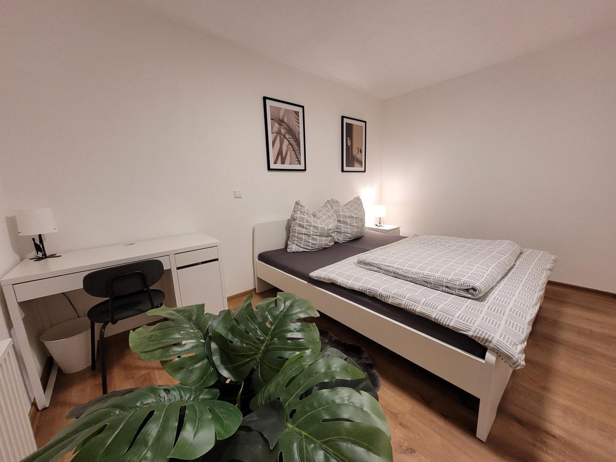 Living Flat, Eine Wohnung Mit Zwei Schlafzimmern Und Balkon Шорндорф Экстерьер фото